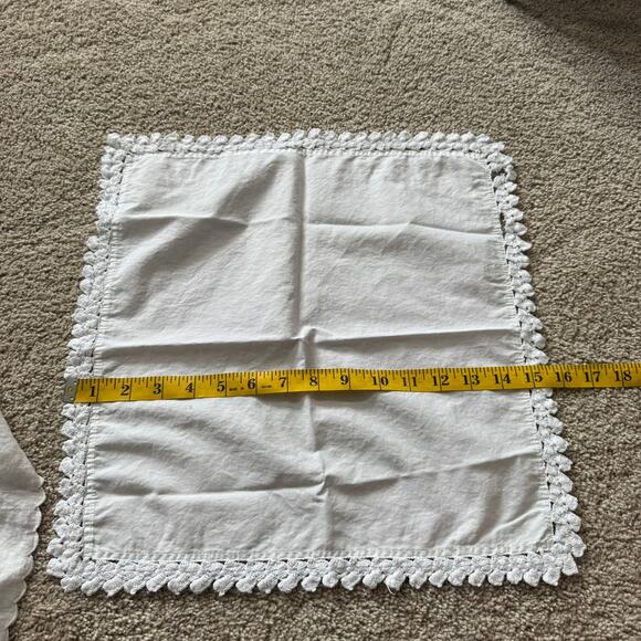5 Piece LOT Vintage Handkerchiefs Doily Table Runner Crochet Coverlet Napkins - Picture 10 of 13